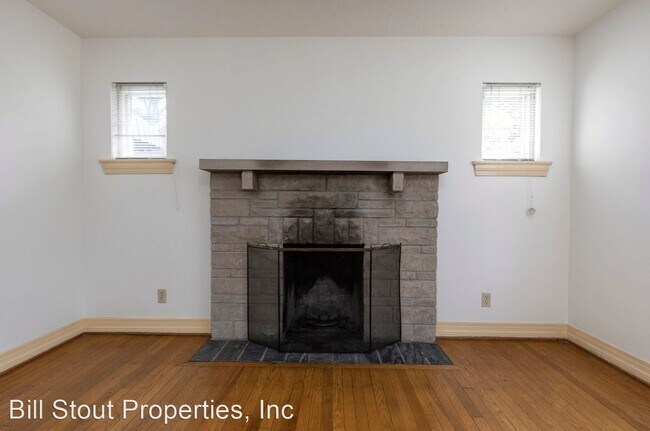 Building Photo - 3 br, 1 bath House - 2343 Hawthorne Avenue