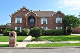 Building Photo - 2111 Paintbrush Ave
