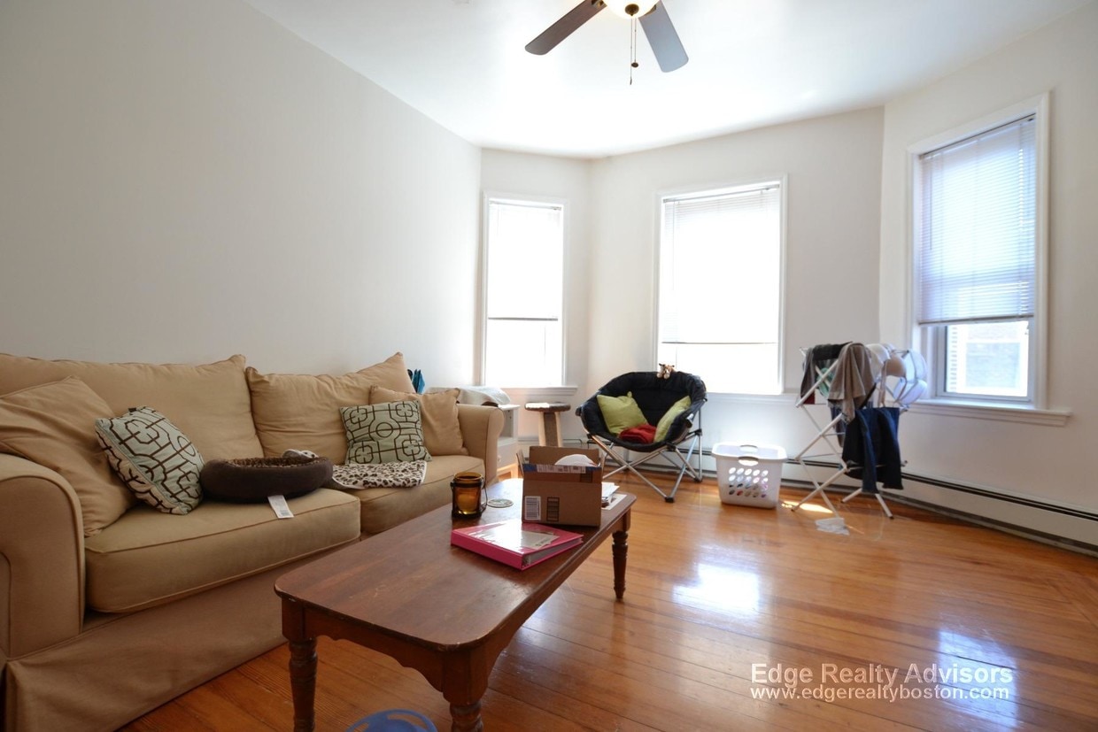 Primary Photo - 6 Litchfield St