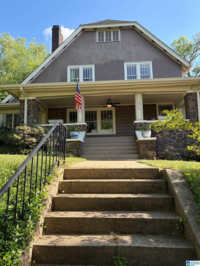 Foto del edificio - 2717 Caldwell Ave S