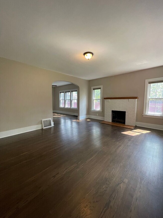 Foto del edificio - Three Bedroom Home in Kalamazoo