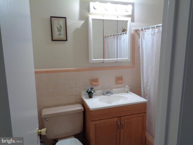 Foto del edificio - 1500 S George Mason Dr