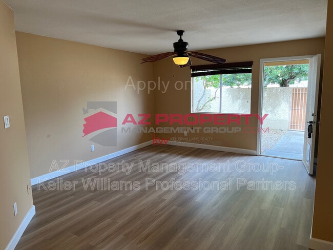 Foto del edificio - 4766 W New World Dr