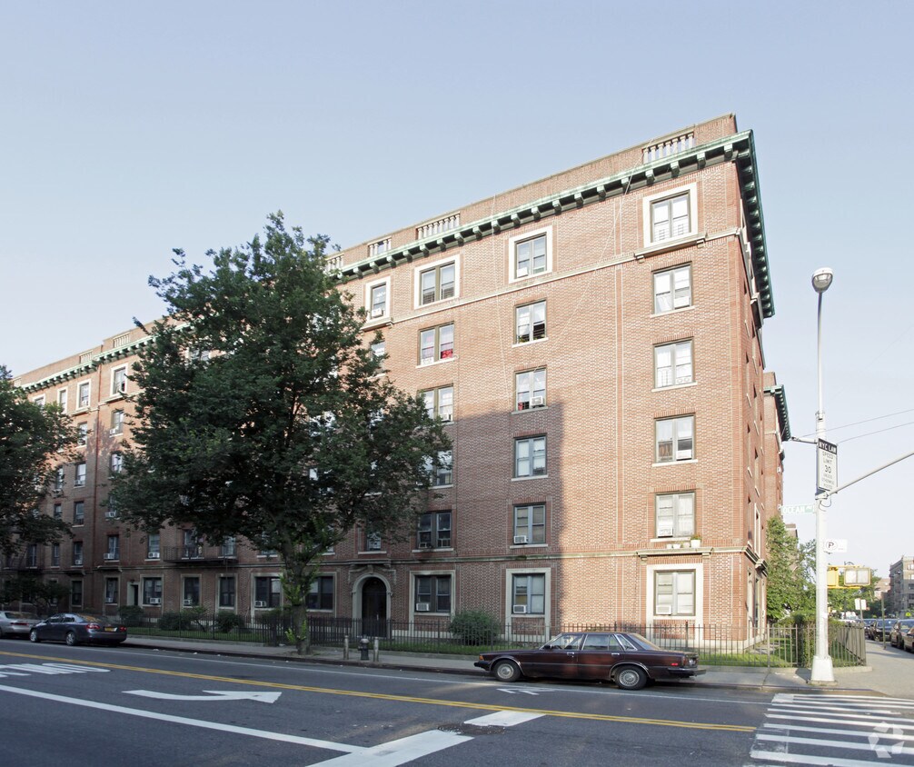 Primary Photo - 734 Ocean Ave