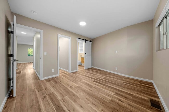 Building Photo - 2039-41 Bonita St