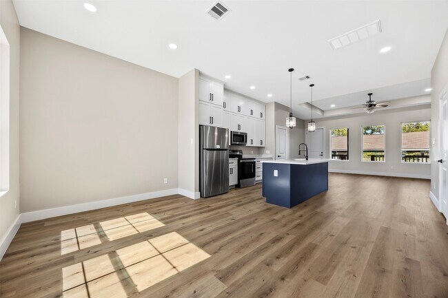 Foto del edificio - 5949 Collingsworth St
