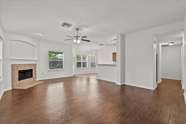 Foto del edificio - 202 Pebble Walk Ln