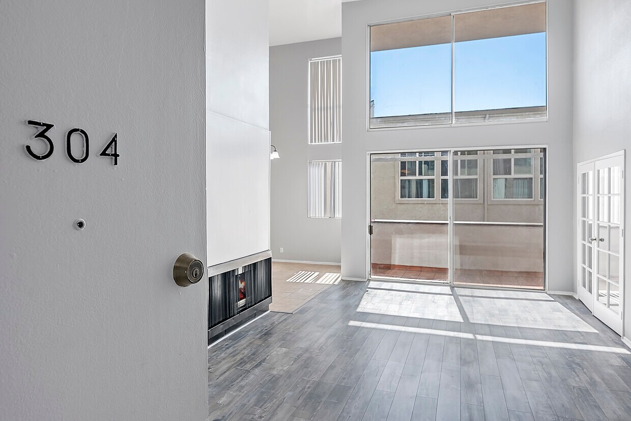 Foto principal - 753 N Kings Rd