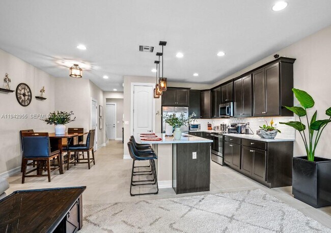 Building Photo - 10103 Akenside Dr