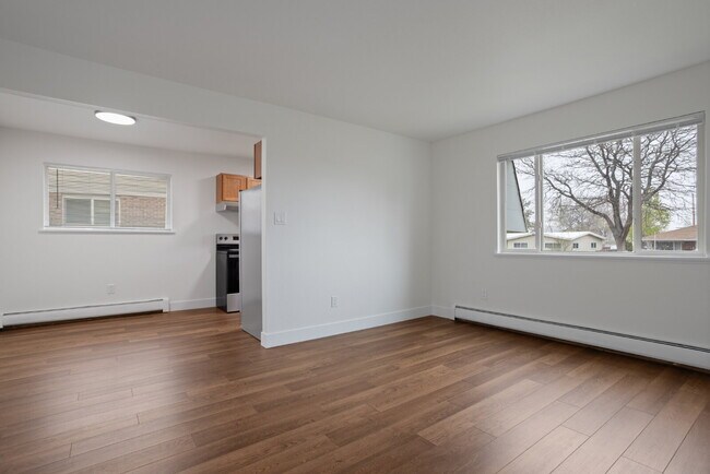 Foto del edificio - Updated two bedroom - ready now!