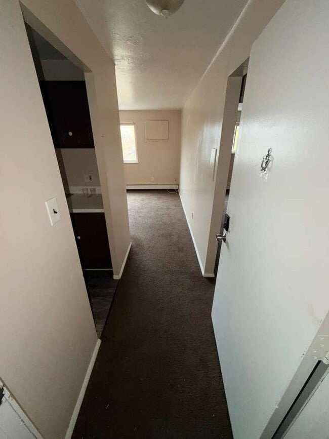 Foto del edificio - 14815 Euclid Ave