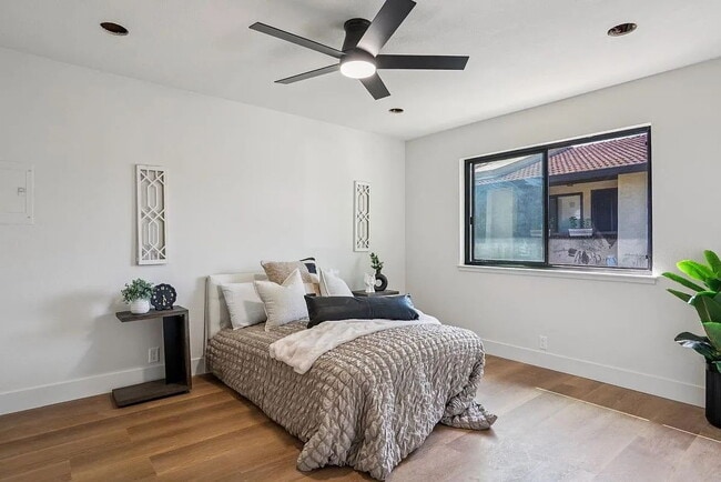 Foto del edificio - "Charming 1-Bedroom Retreat in the Heart of San Jose's Vibrant Community!"