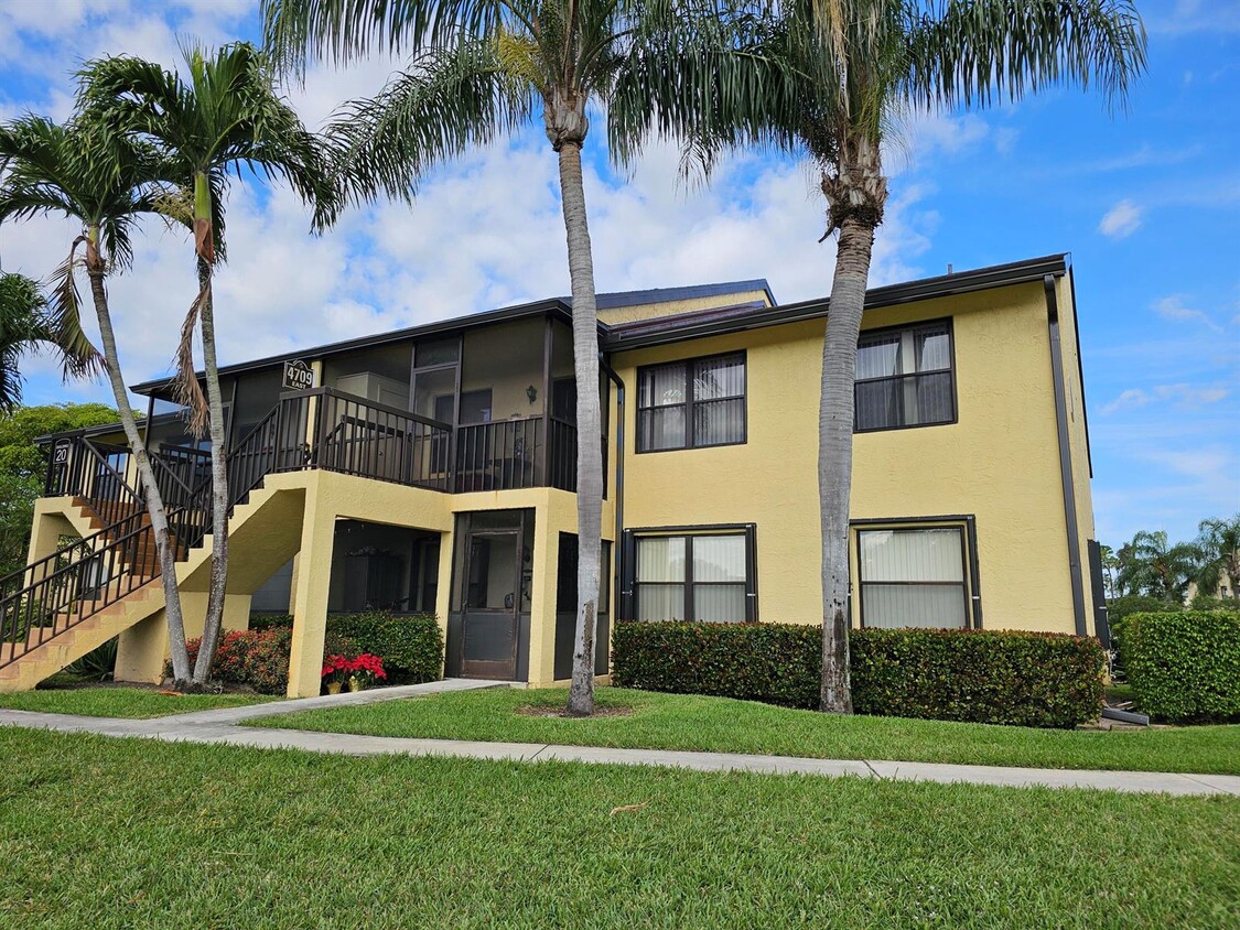 4709 Lucerne Lakes Blvd E Unit E, Greenacres, FL 33467 Condo for Rent in Greenacres, FL
