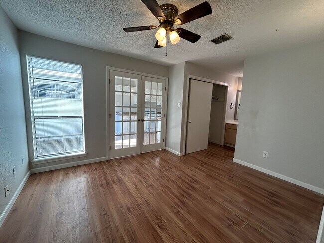 Building Photo - Comfy Bossier 2 Bed