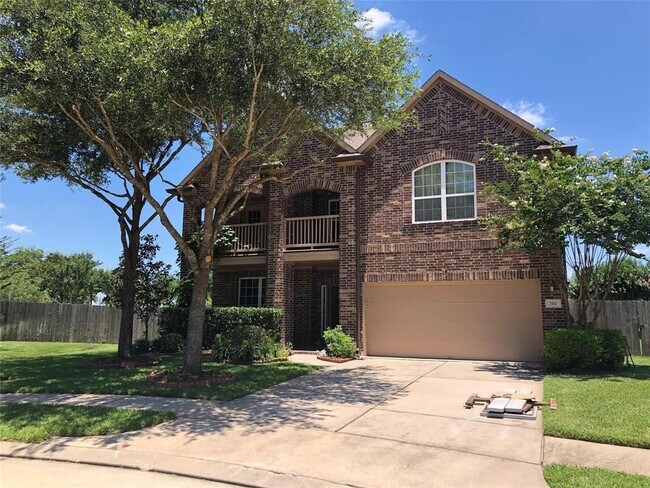 Building Photo - 702 Arlington Pointe Dr