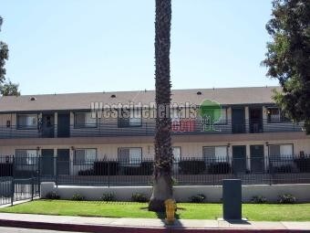Foto principal - 4965 Logan Ave