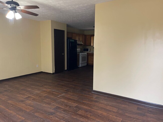 Foto del edificio - 2 Bed 2 Bath Duplex