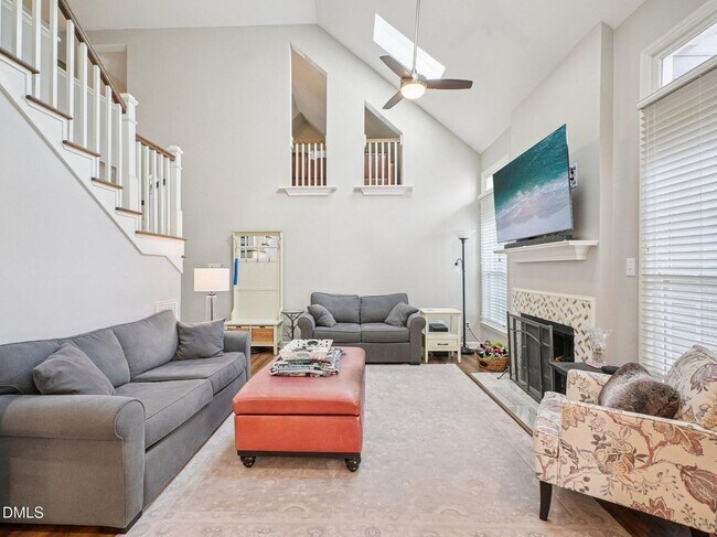 Foto del edificio - 204 Leeward Ct