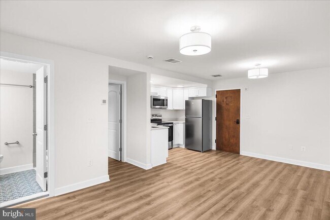 Foto del edificio - 380 Broadview Ave