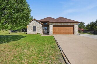 Building Photo - 2705 Cedar Park Dr