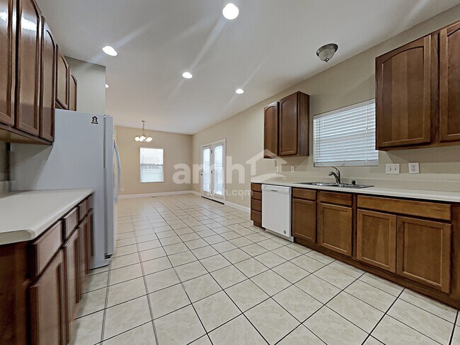 Foto del edificio - 8123 Chestnut Hill Ln