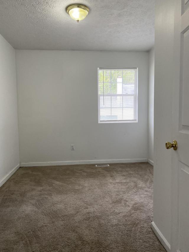 Building Photo - 2 bedroom in ona WV 25545