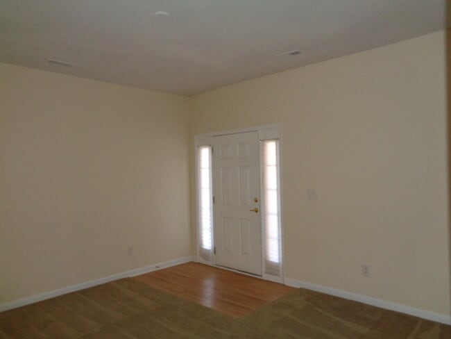 Building Photo - 7041 Somerset Springs Dr