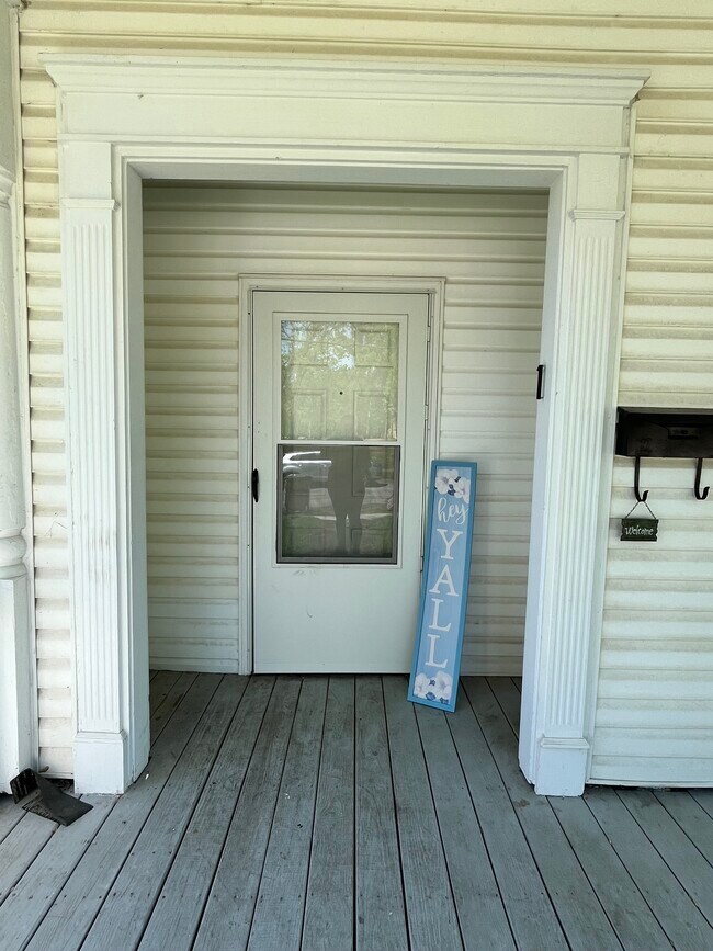 entrance - 112 Clay St
