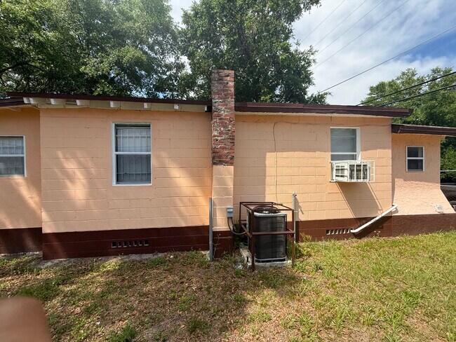 Foto del edificio - 3514 Haines St