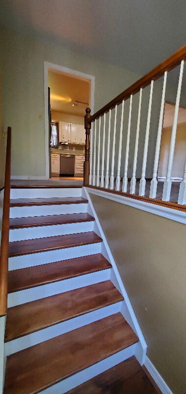 Building Photo - 3026 Round Hill Ct