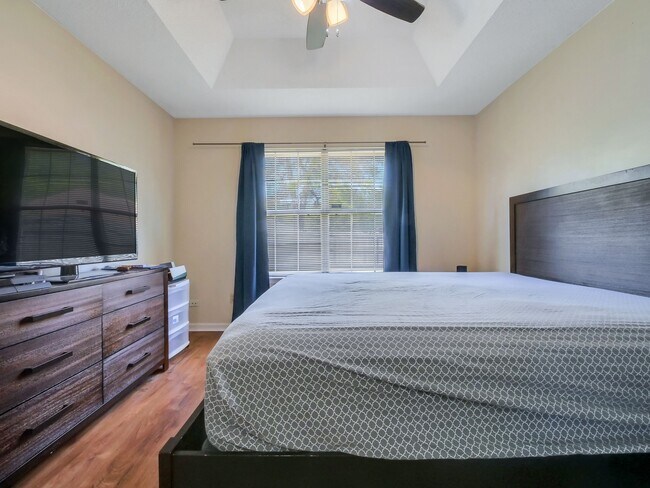 Foto del edificio - 862 Birchwood Ln