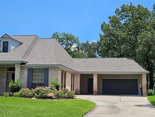 Building Photo - 20402 Sunny Shores Dr