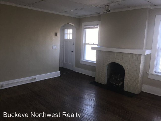 Building Photo - 3915 Willys Pkwy