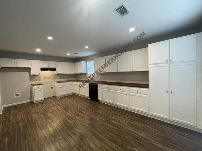 Foto del edificio - 1620 Josh Dr. Conway, AR 72034