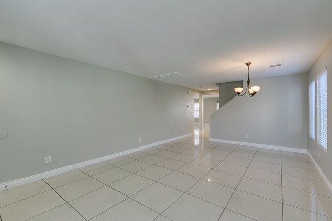 Building Photo - SILVERADO RANCH BEAUTY!