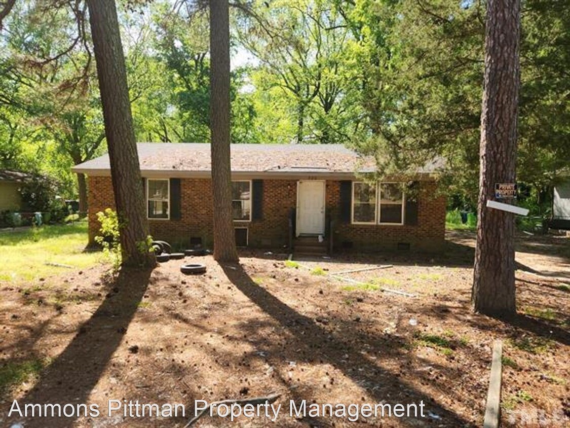 Primary Photo - 4 br, 2 bath House - 520 Dacian Road