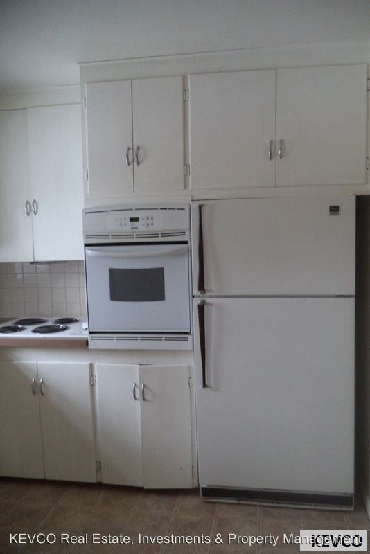 Foto del edificio - 1016-1018 Castlerock Dr