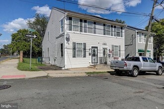 Building Photo - 156 Sweets Ave
