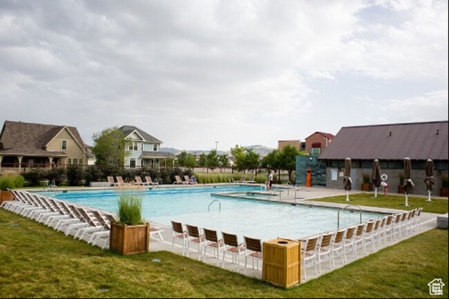 Building Photo - Stunning Daybreak Townhome!  **Open House ...