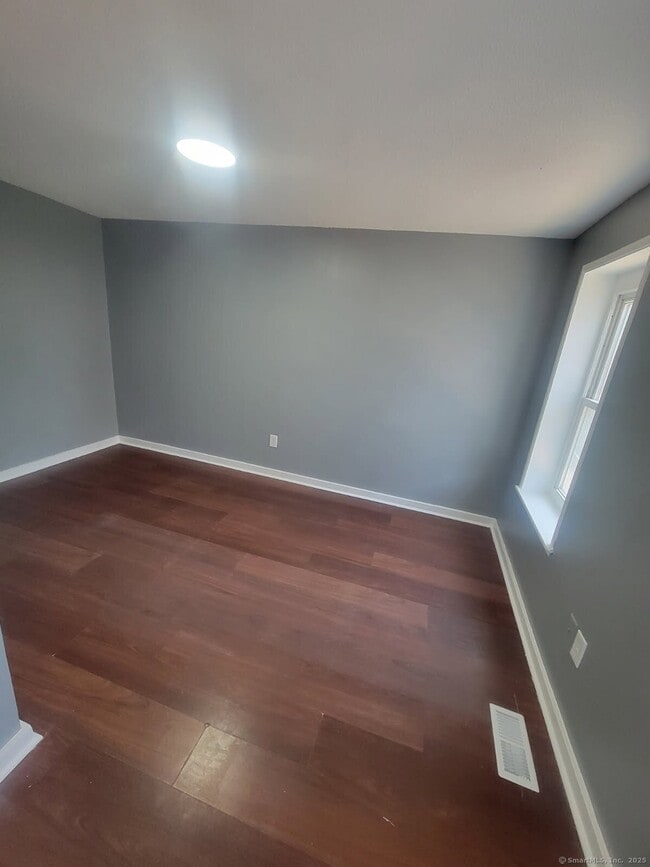 Building Photo - 408 Legion Ave