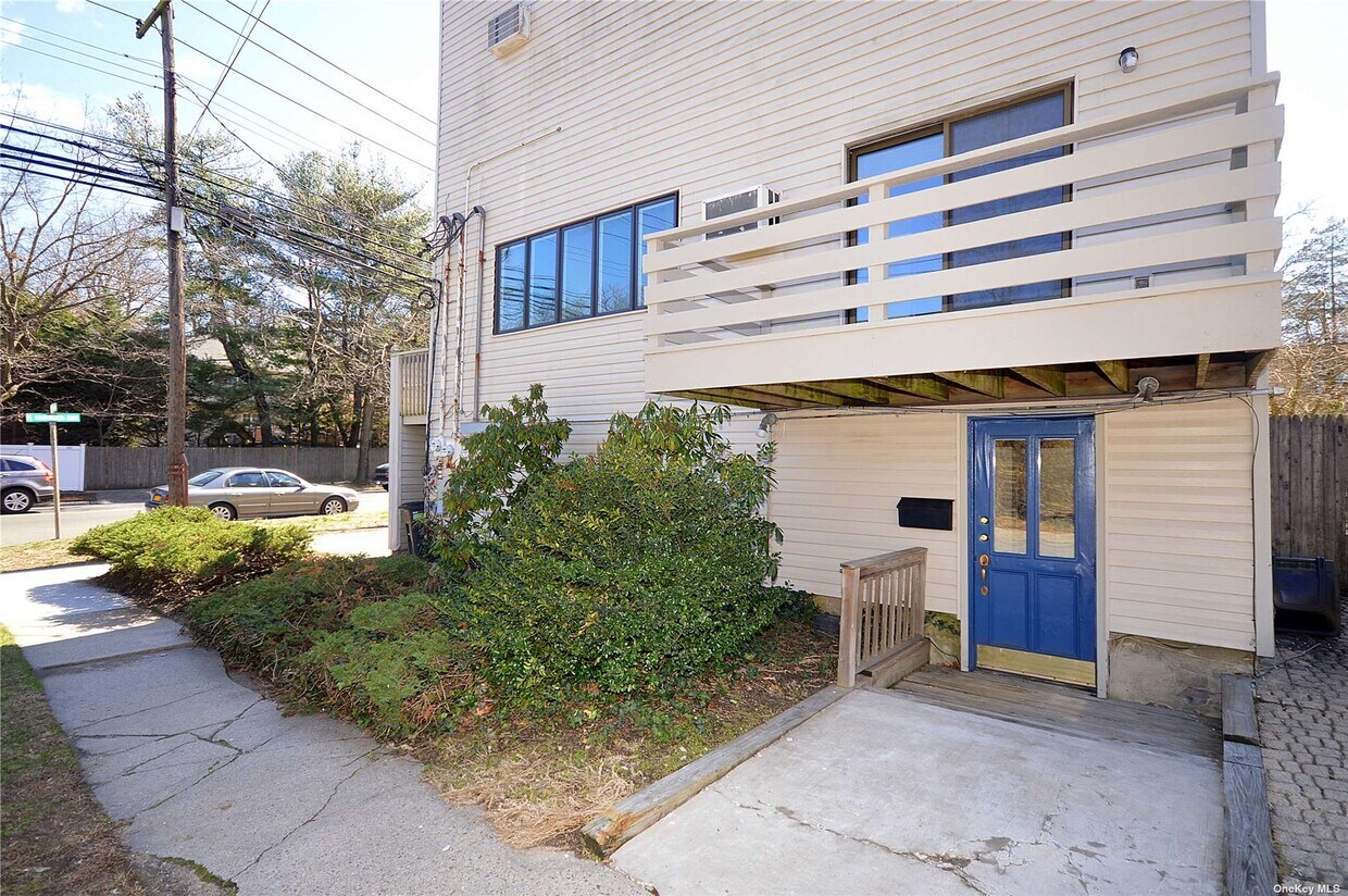 Primary Photo - 1254 Port Washington Blvd
