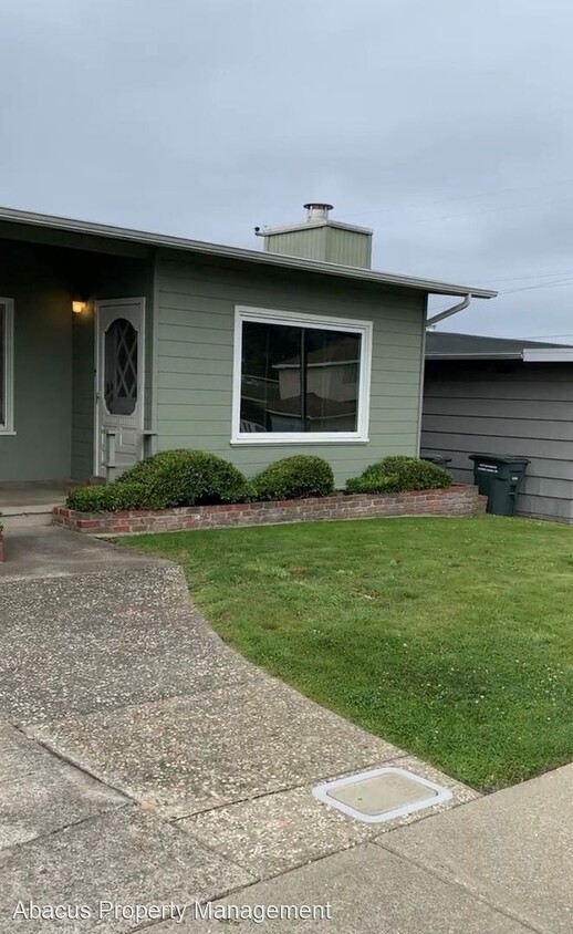 Primary Photo - 3 br, 1 bath House - 1043 Miller Avenue