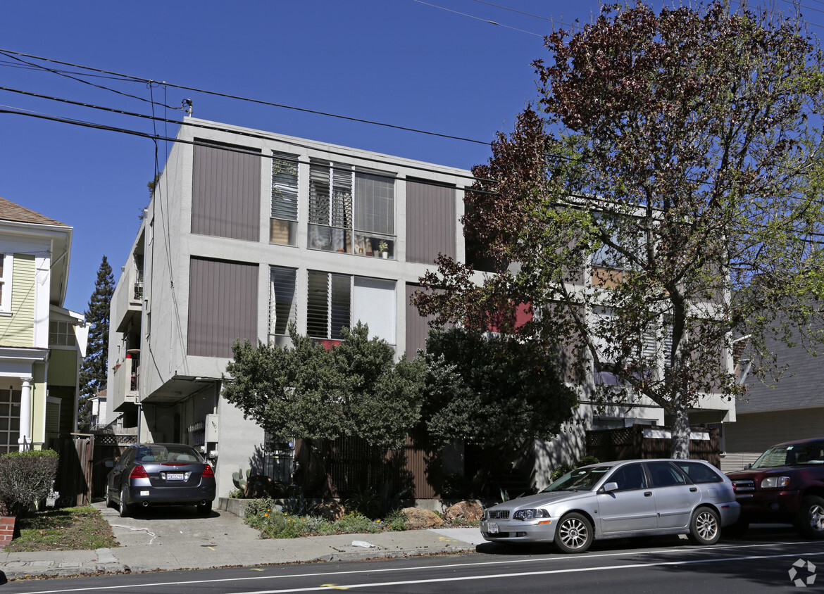 Building Photo - 450 Alcatraz Ave