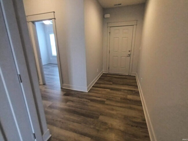 Foto del edificio - 1231 W Rangeview Cir