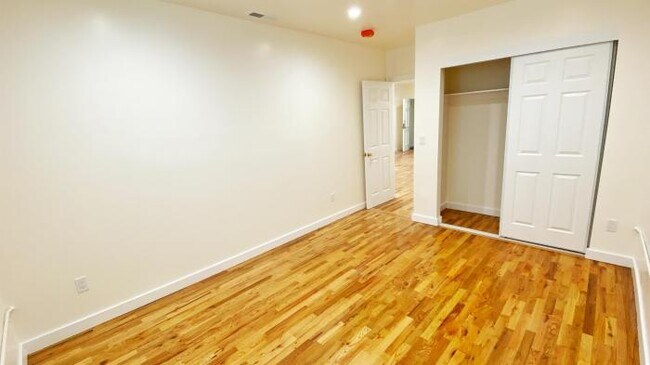 Building Photo - 2 bedroom in San Francisco CA 94109