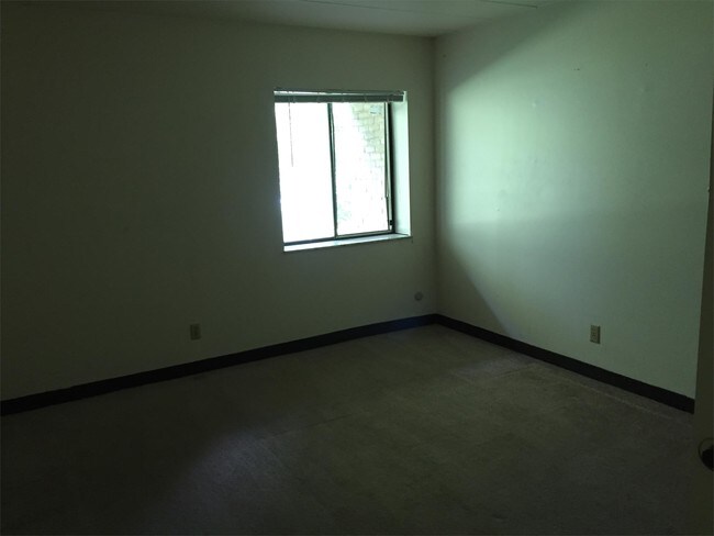 Building Photo - 100 Penn Pleasant Dr