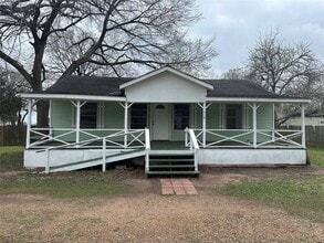 Building Photo - 416 Illinois St