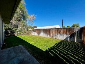 Building Photo - 205 Valleyview Ave