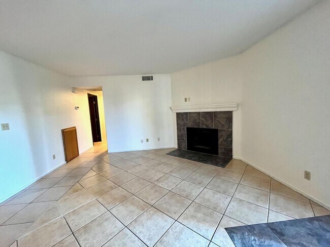 Foto del edificio - 4964 Newport Cove Dr