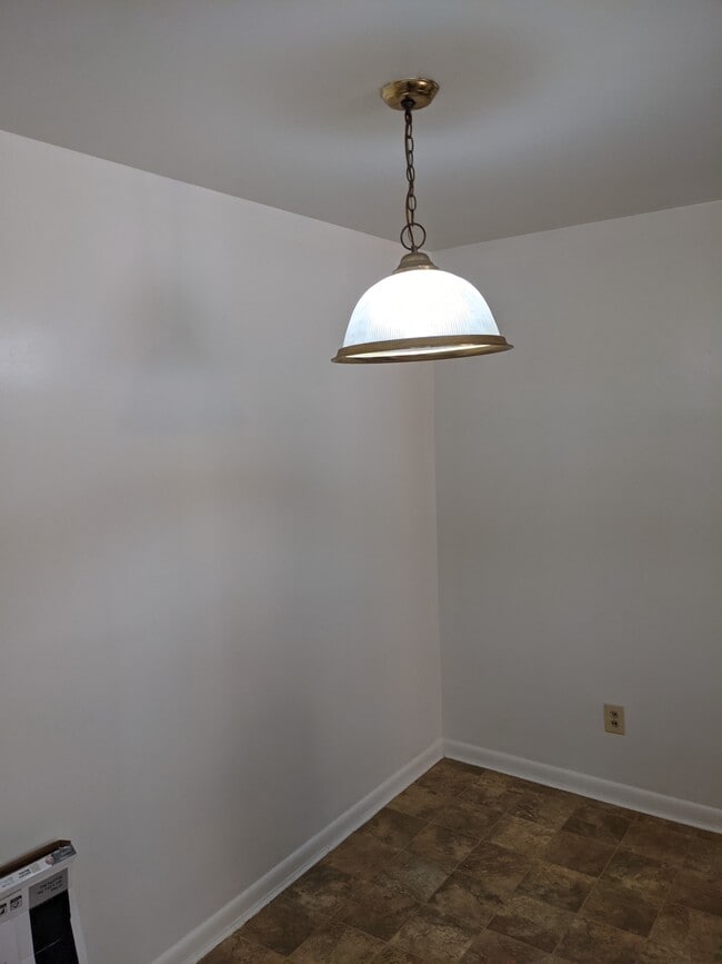 Building Photo - 2722 Montana Ave